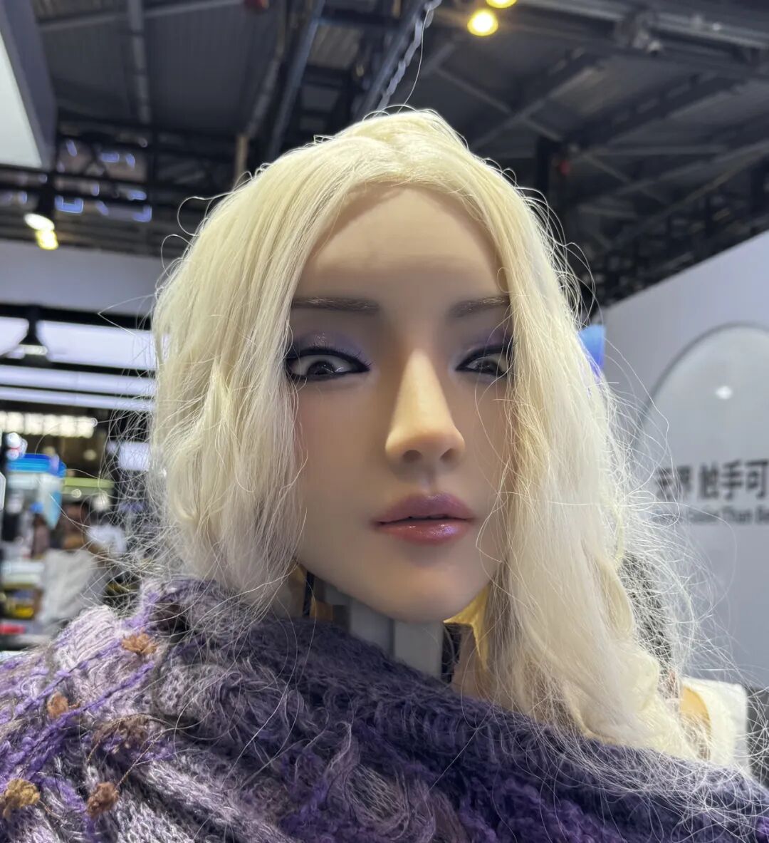 （而且到底用在哪儿啊？你不要告诉我都是sex机器人啊！！！我可以想到的是IP 领域。现在手办本身做得也很高仿的。）